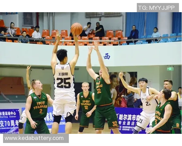 赛后分析：上海篮球队与重庆篮球队的实力对决与战术探讨