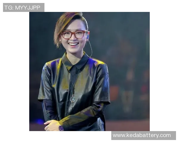 足球明星周笔畅:从音乐舞台到绿茵场的传奇之路与梦想追逐